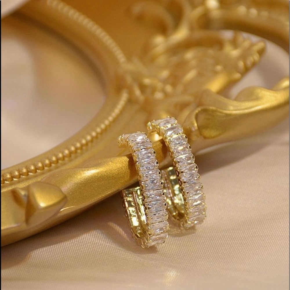 One Row Zircon Stud Earrings
